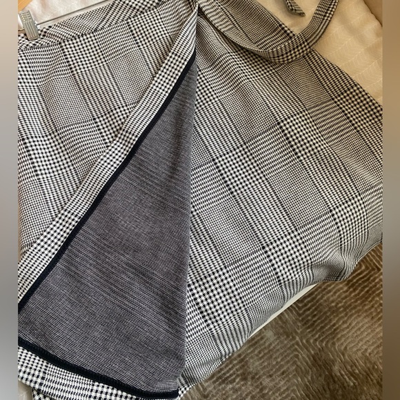 Banana Republic Women’s Black and White Plaid Midi Wrap Skirt Size US M - Picture 3 of 7